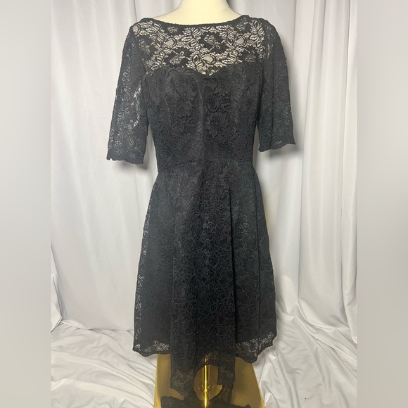 David’s Bridal Knee Length Lace 3/4 Sleeve Dress | 10 - Picture 3 of 9